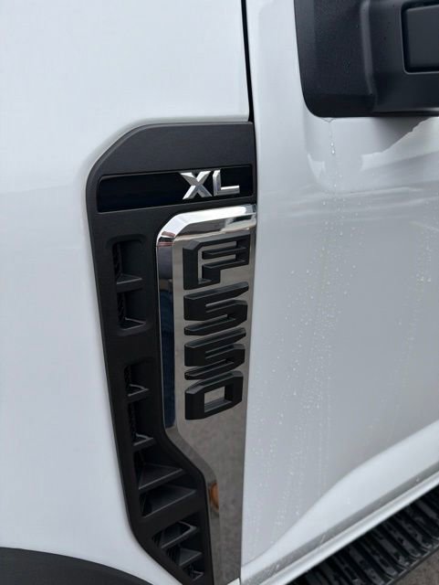 New 2026 Ford F550 4x4 Regular Cab Super Duty image 10