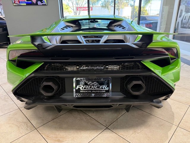 Used 2023 Lamborghini Huracan Tecnica image 19