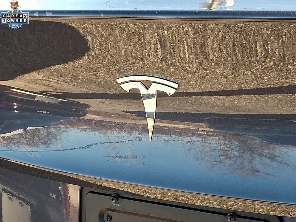 Used 2022 Tesla Model Y Long Range image 30