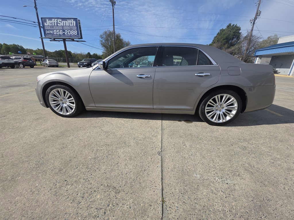 Used 2014 Chrysler 300 C w/ Beats Audio Group image 2