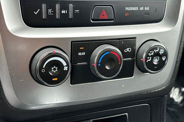 Used 2015 GMC Acadia SLE FWD image 21