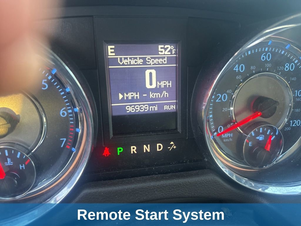 Used 2016 Chrysler Town & Country Touring image 15