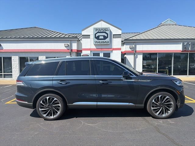 Used 2024 Lincoln Aviator Reserve w/ Equipment Group 201A AWD/4WD image 12