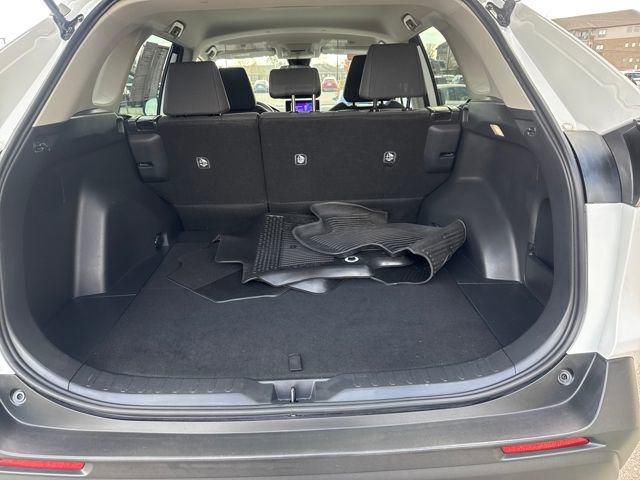 Used 2024 Toyota RAV4 LE image 17