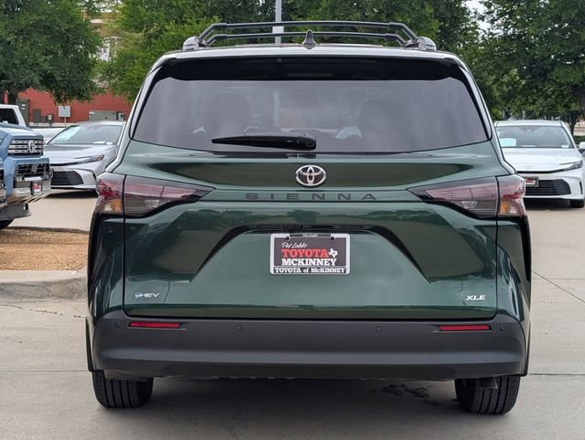 New 2026 Toyota Sienna XLE FWD image 5