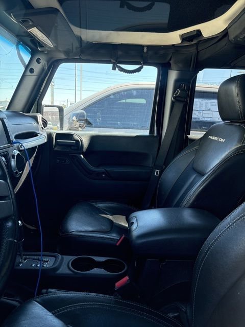 Used 2015 Jeep Wrangler Unlimited Rubicon w/ Dual Top Group AWD/4WD image 11