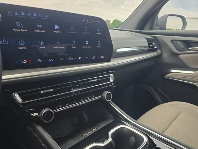 Used 2025 Chevrolet Traverse LT w/ LPO, Floor Liner Package FWD image 27