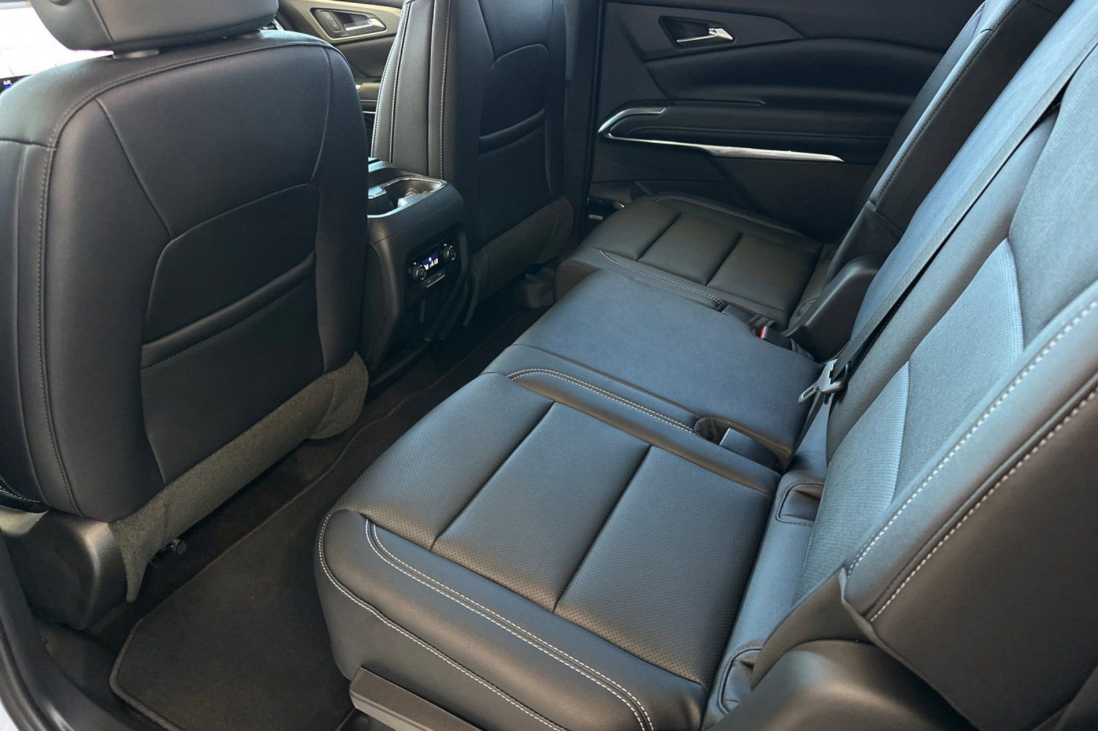 New 2026 Chevrolet Traverse LT w/ Enhanced Driving Package image 12