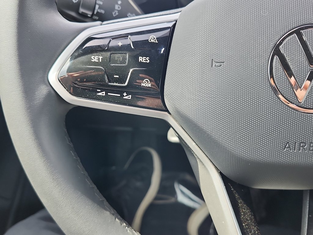 Used 2025 Volkswagen ID.4 Pro image 24