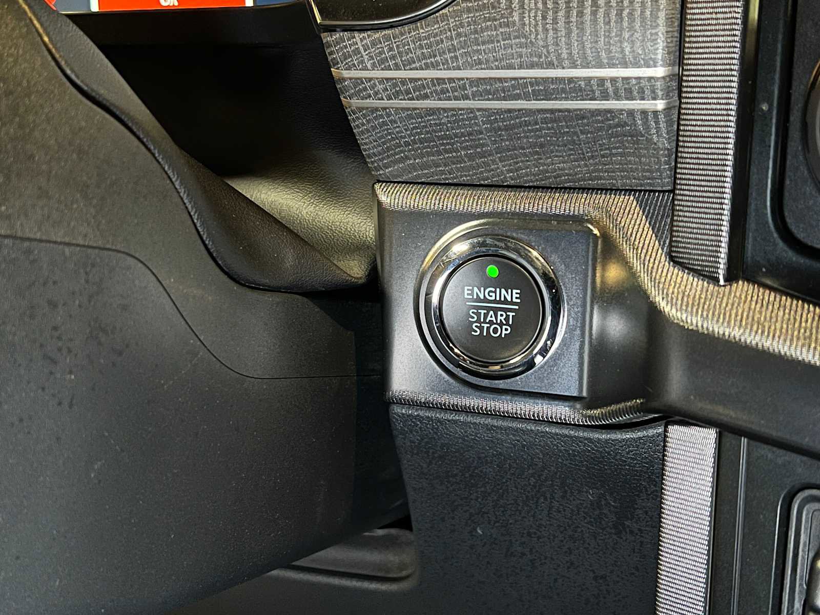 Used 2022 Ford F150 Platinum w/ Trailer Tow Package image 32