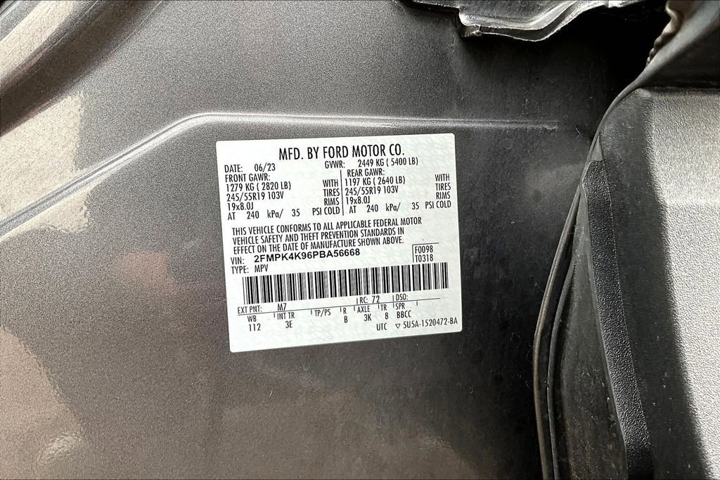 Used 2023 Ford Edge Titanium image 18