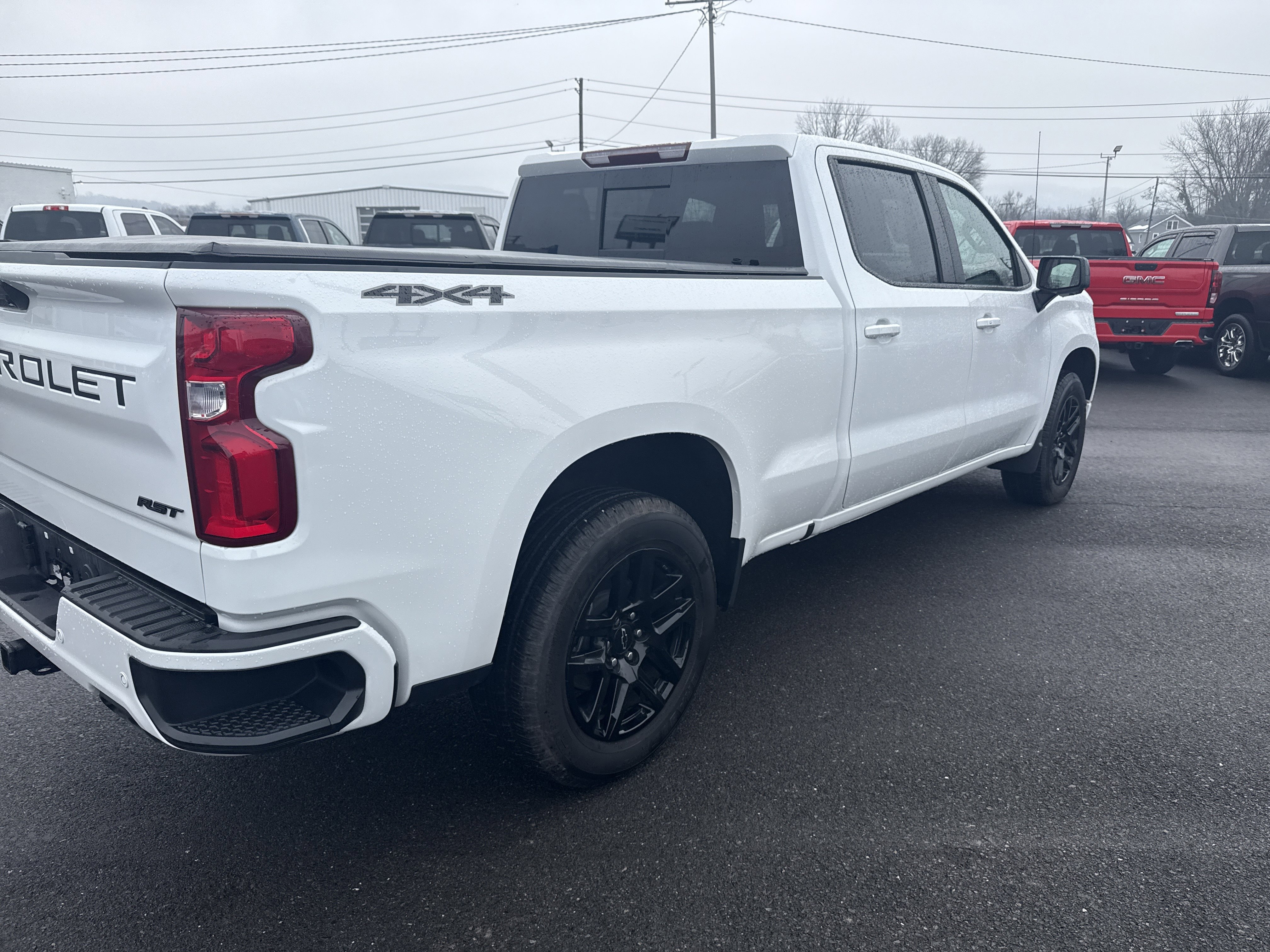 Used 2025 Chevrolet Silverado 1500 RST w/ Dark Appearance Package AWD/4WD image 3