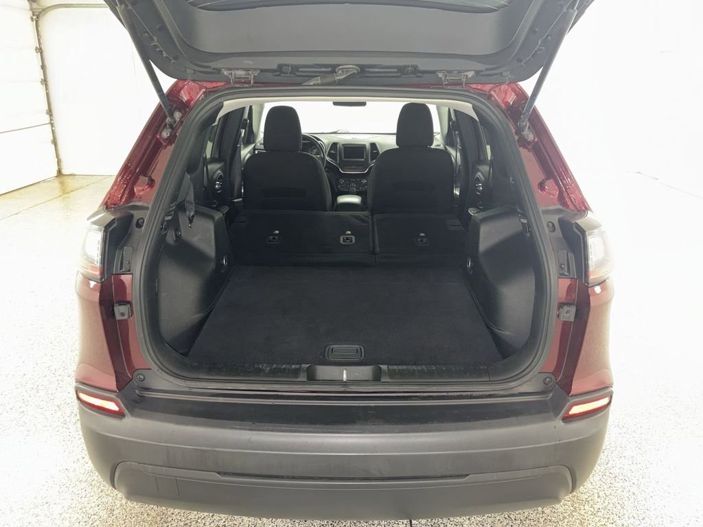 Used 2019 Jeep Cherokee Latitude AWD/4WD image 26
