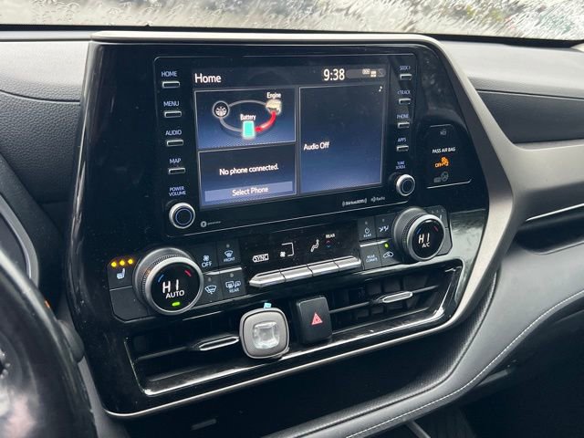Used 2021 Toyota Highlander XLE AWD/4WD image 20