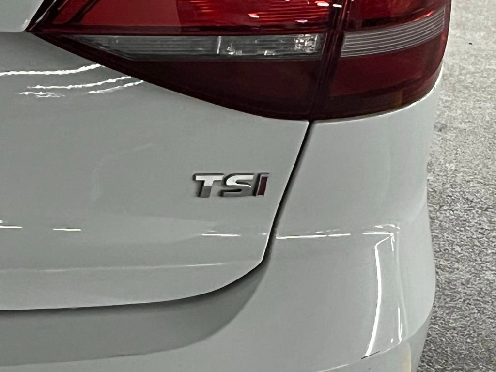 Used 2017 Volkswagen Jetta Sport image 31