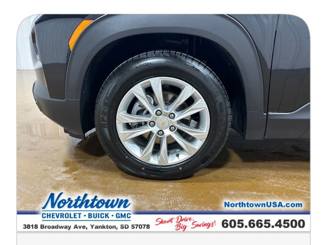 Used 2023 Chevrolet TrailBlazer LS FWD image 12