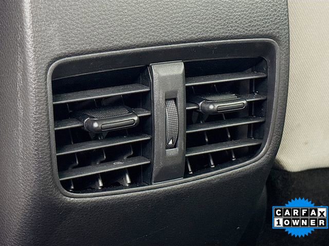 Used 2024 Toyota Corolla Cross L image 23