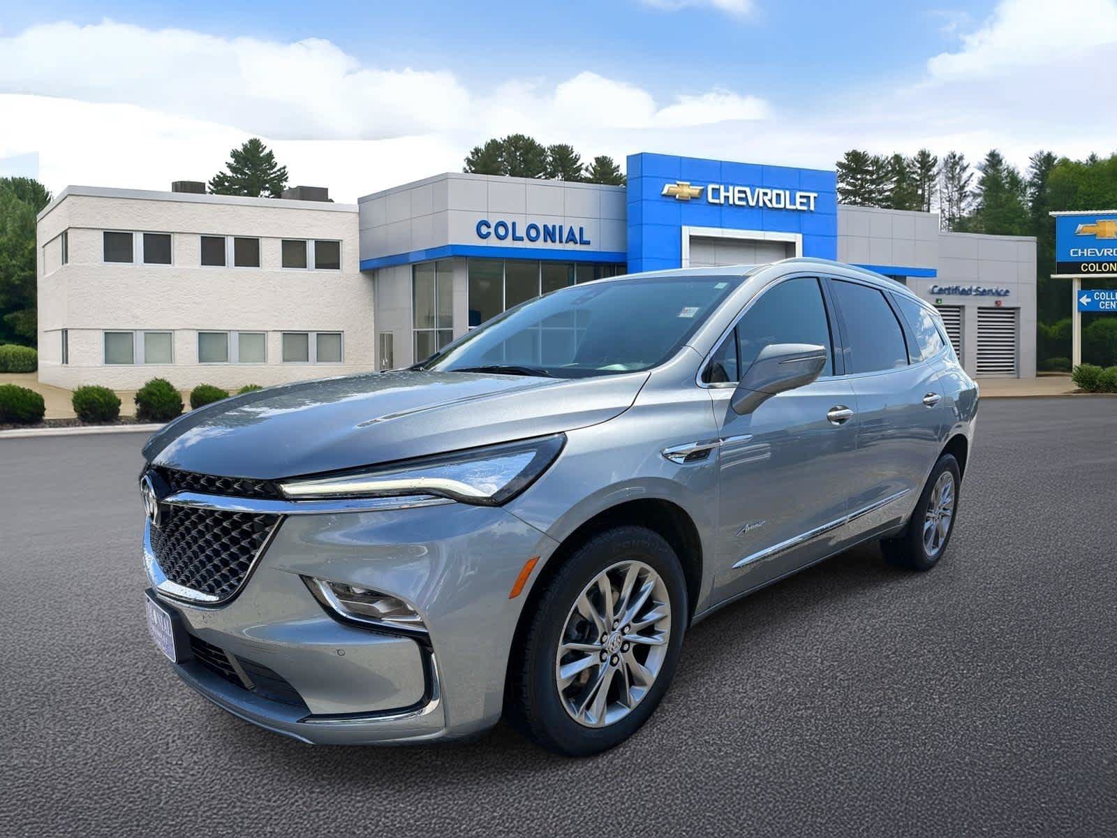 Used 2024 Buick Enclave Avenir w/ Avenir Technology Package AWD/4WD image 1