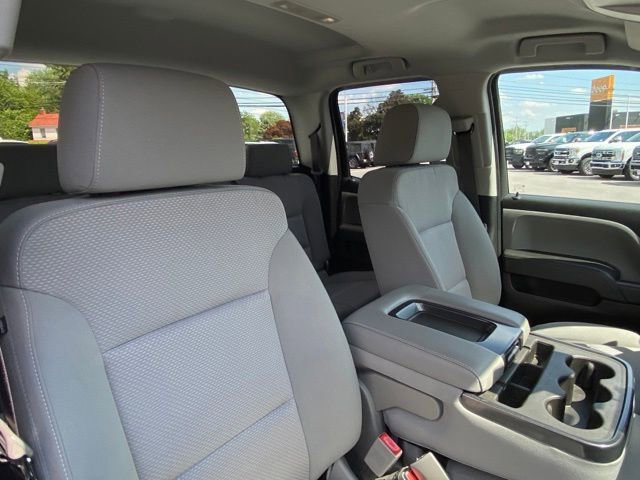 Used 2019 Chevrolet Silverado 1500 Custom w/ Custom Convenience Package AWD/4WD image 23