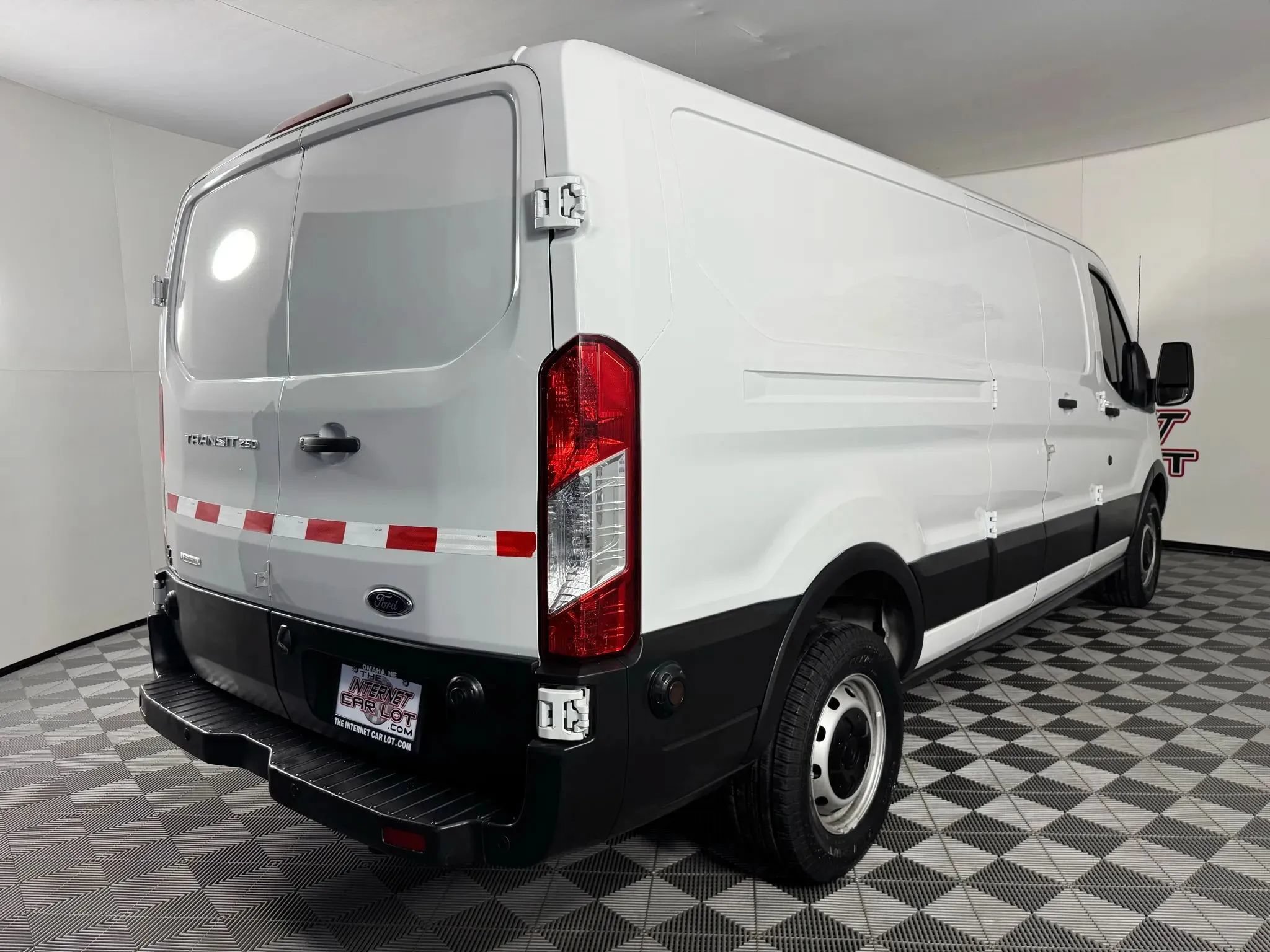 Used 2019 Ford Transit 250 148 Low Roof RWD image 24