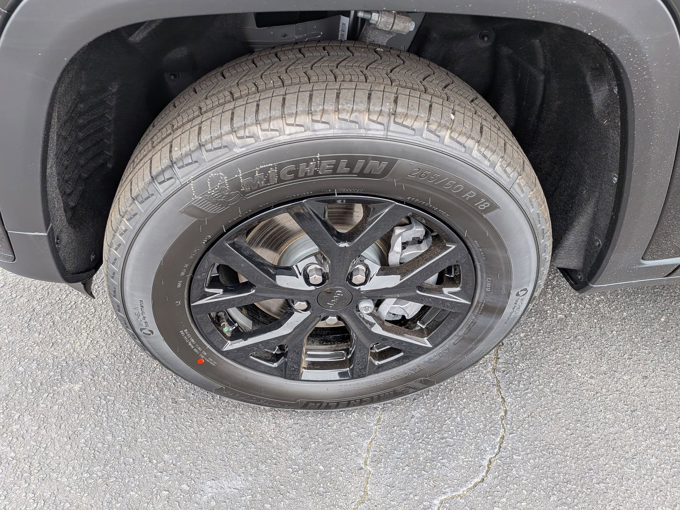 Used 2025 Jeep Grand Cherokee L Altitude RWD image 9