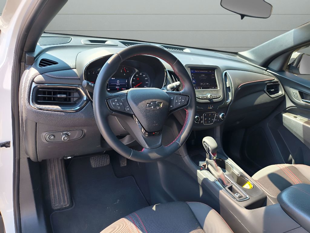 Used 2023 Chevrolet Equinox RS FWD image 18