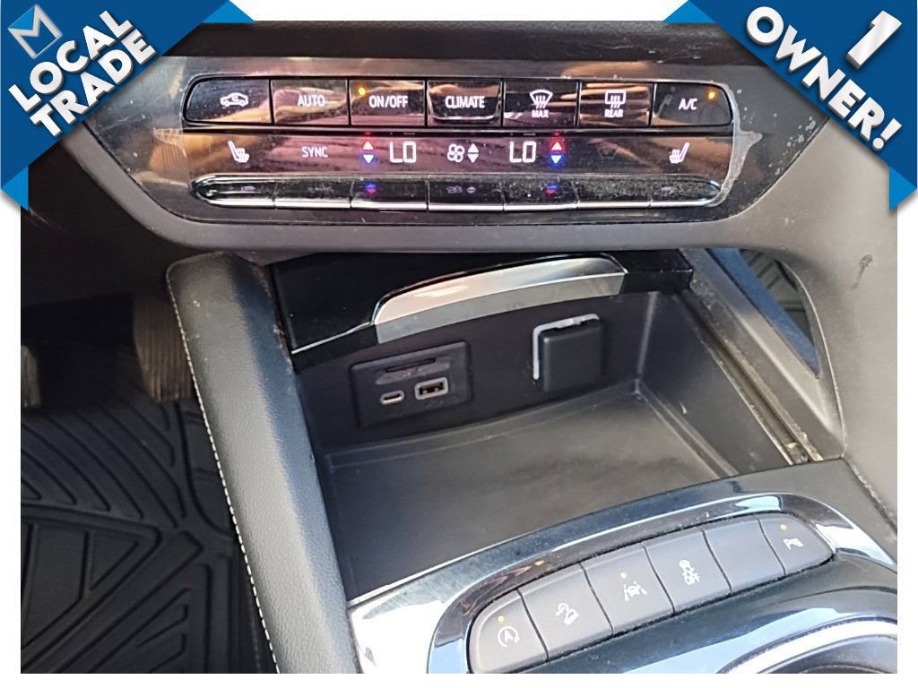 Used 2022 Buick Envision Essence w/ Technology Package I AWD/4WD image 21