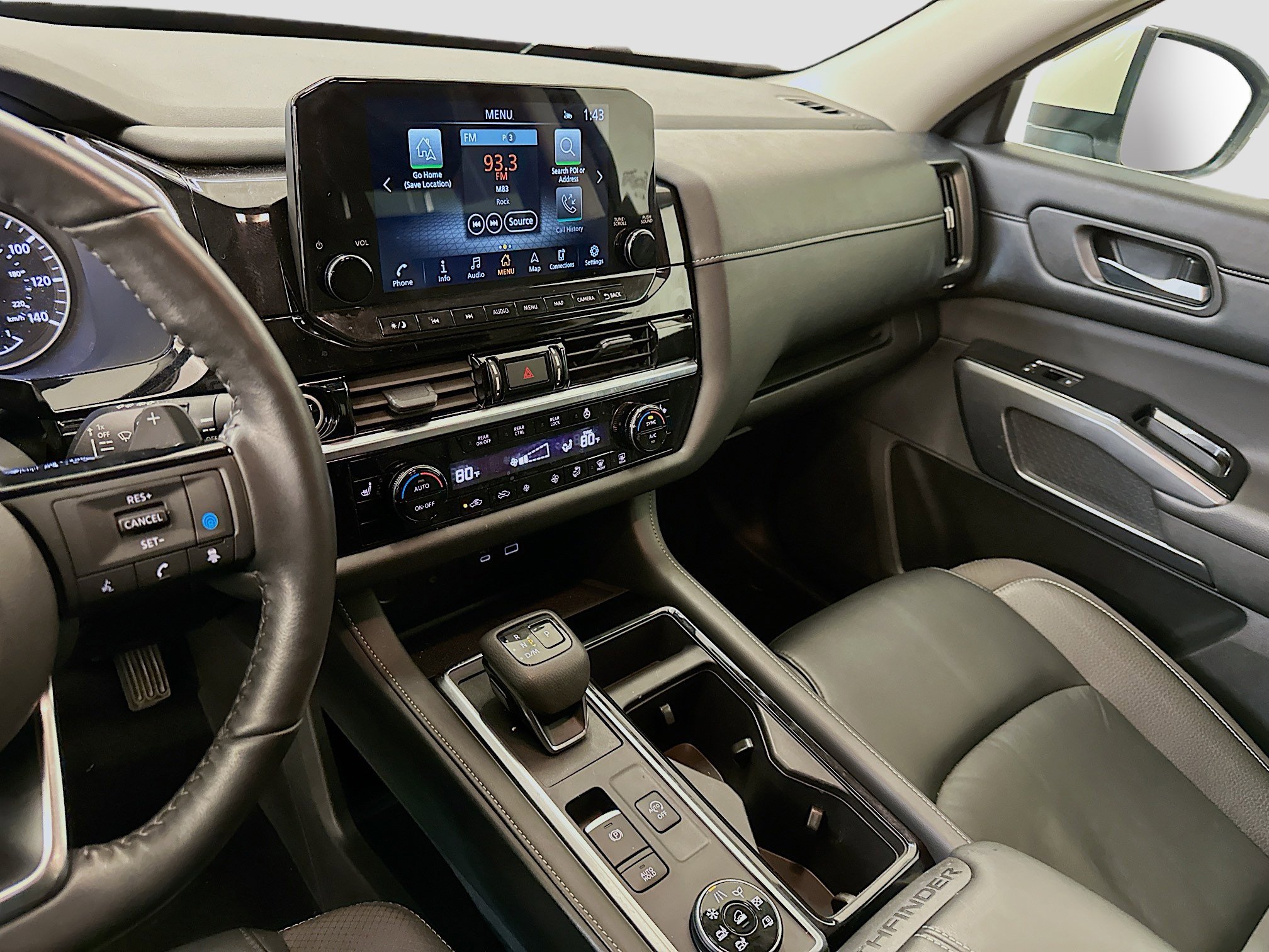 Used 2024 Nissan Pathfinder SL image 26