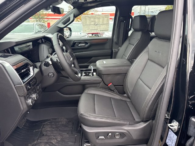 New 2026 GMC Yukon XL Denali w/ Denali Reserve Package AWD/4WD image 13