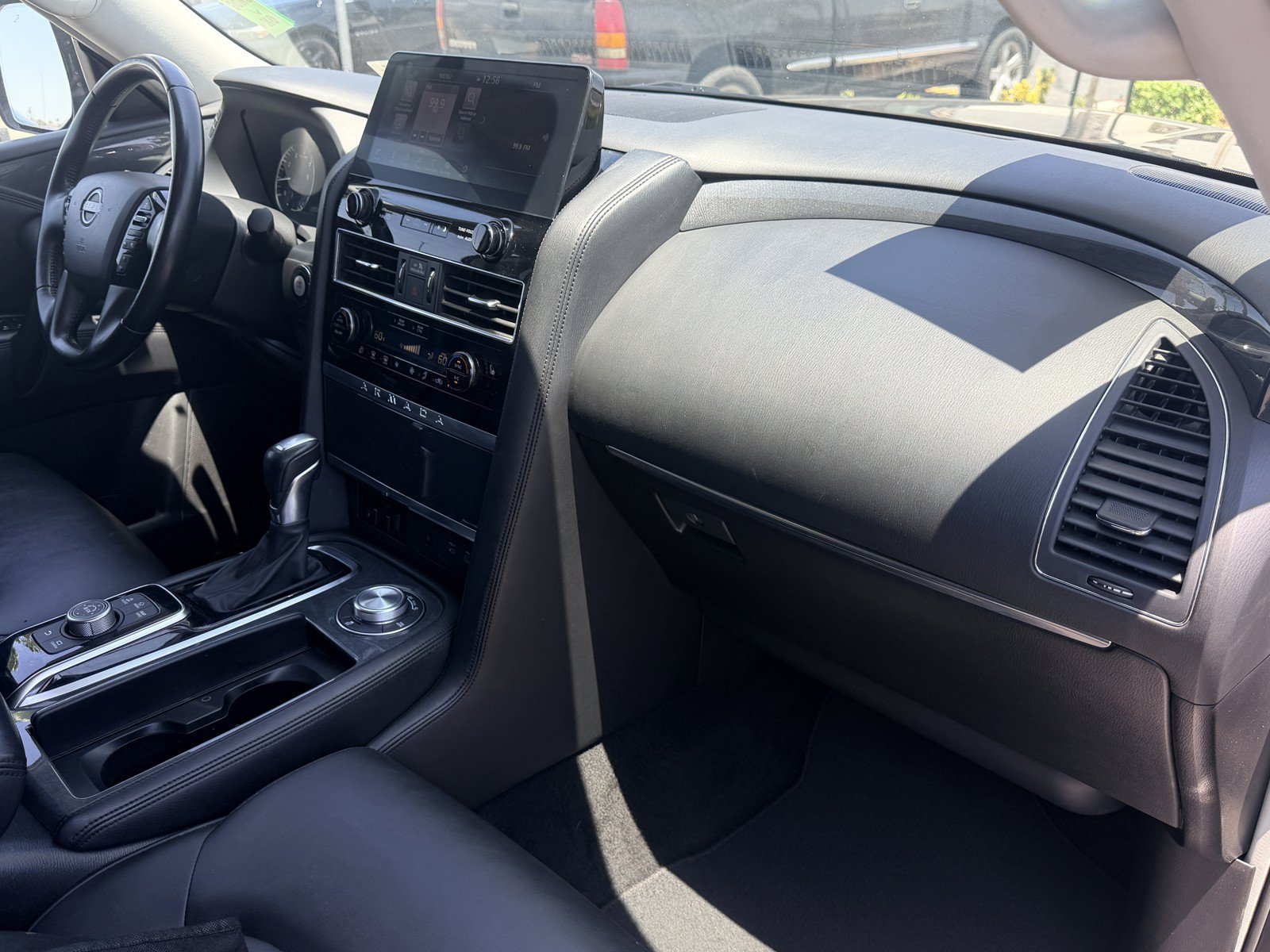 Used 2023 Nissan Armada SV AWD/4WD image 7