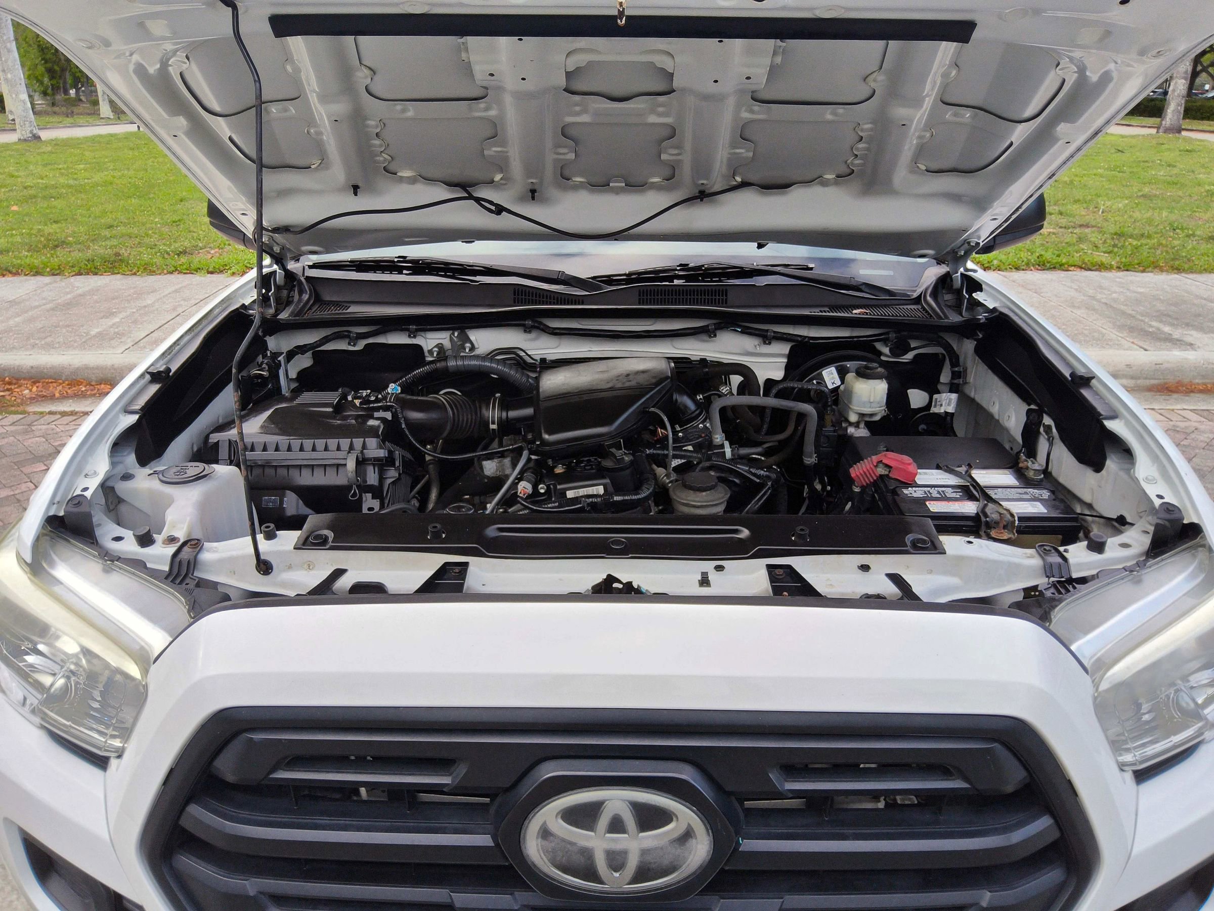 Used 2019 Toyota Tacoma SR RWD image 31