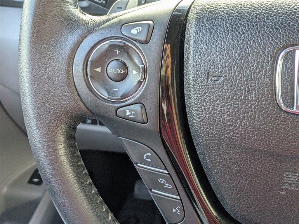 Used 2017 Honda Pilot Touring image 29