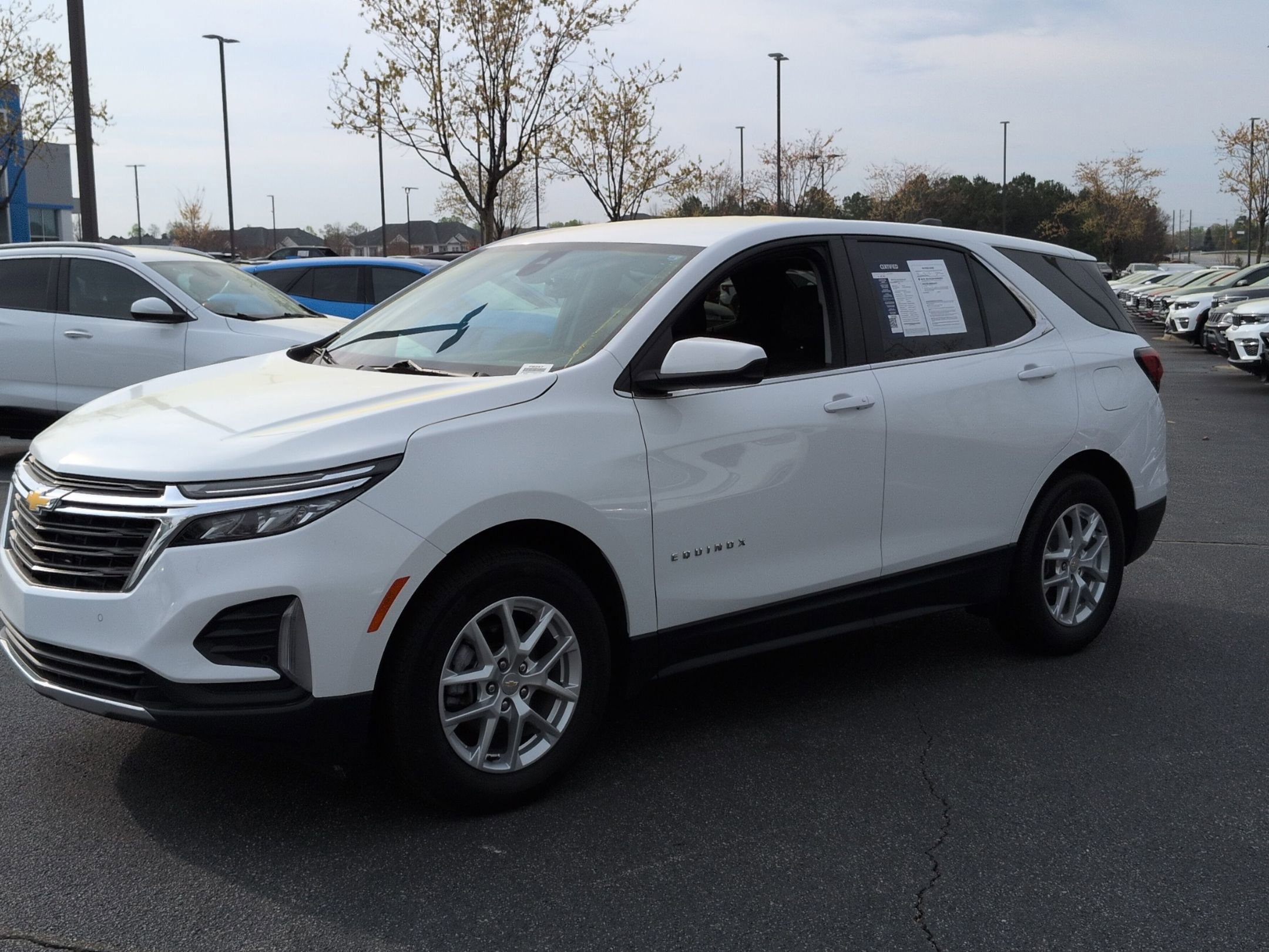 Used 2023 Chevrolet Equinox LT image 5