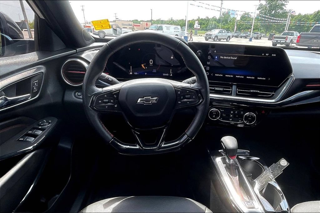Used 2025 Chevrolet Trax RS w/ Driver Confidence Package FWD image 6