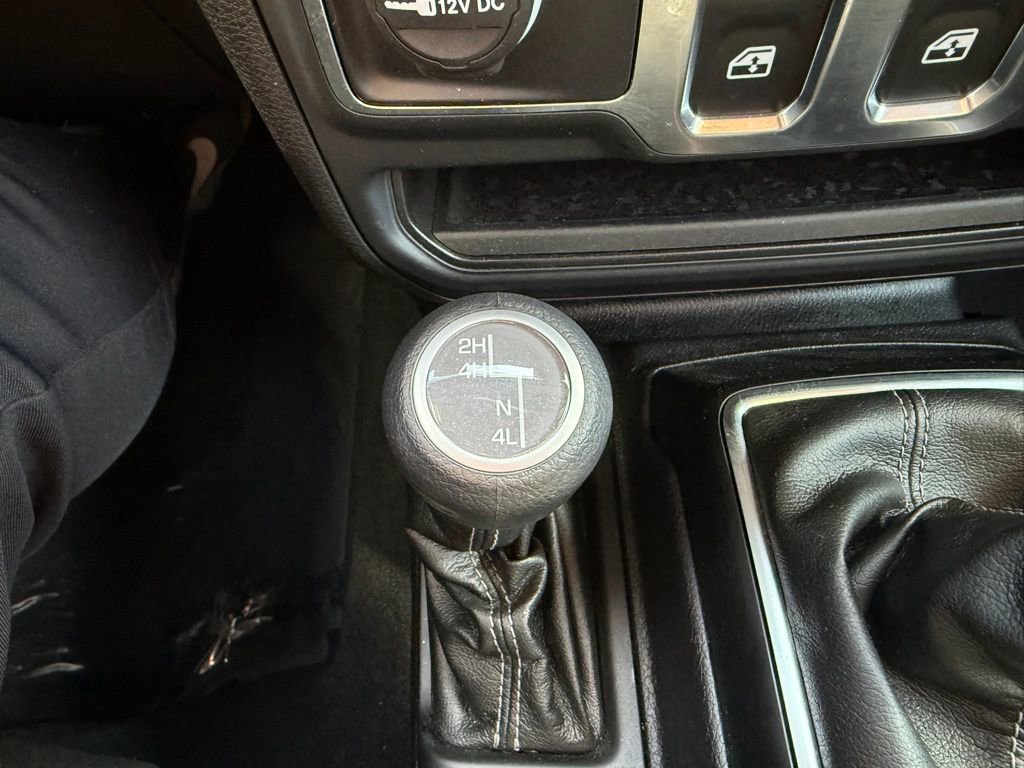 Used 2025 Jeep Wrangler Sport image 25
