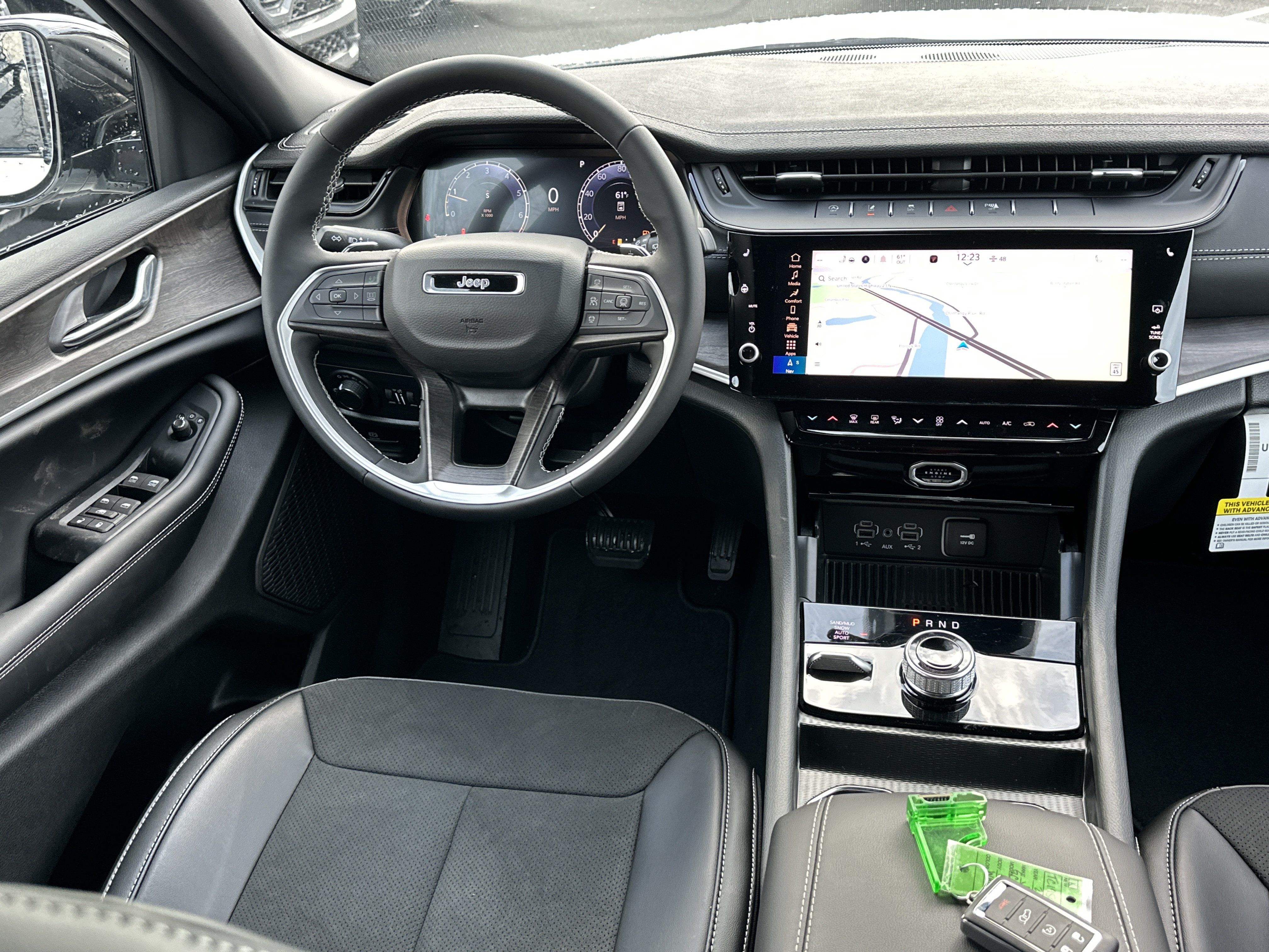 New 2026 Jeep Grand Cherokee Altitude AWD/4WD image 33