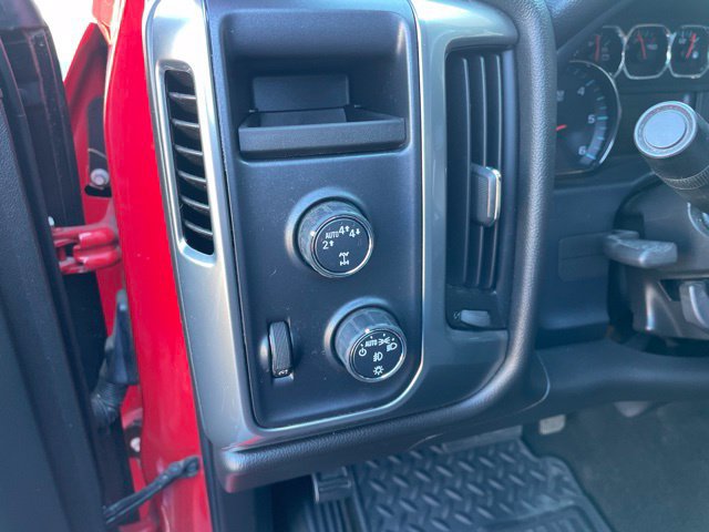 Used 2018 Chevrolet Silverado 1500 LT w/ All Star Edition AWD/4WD image 27