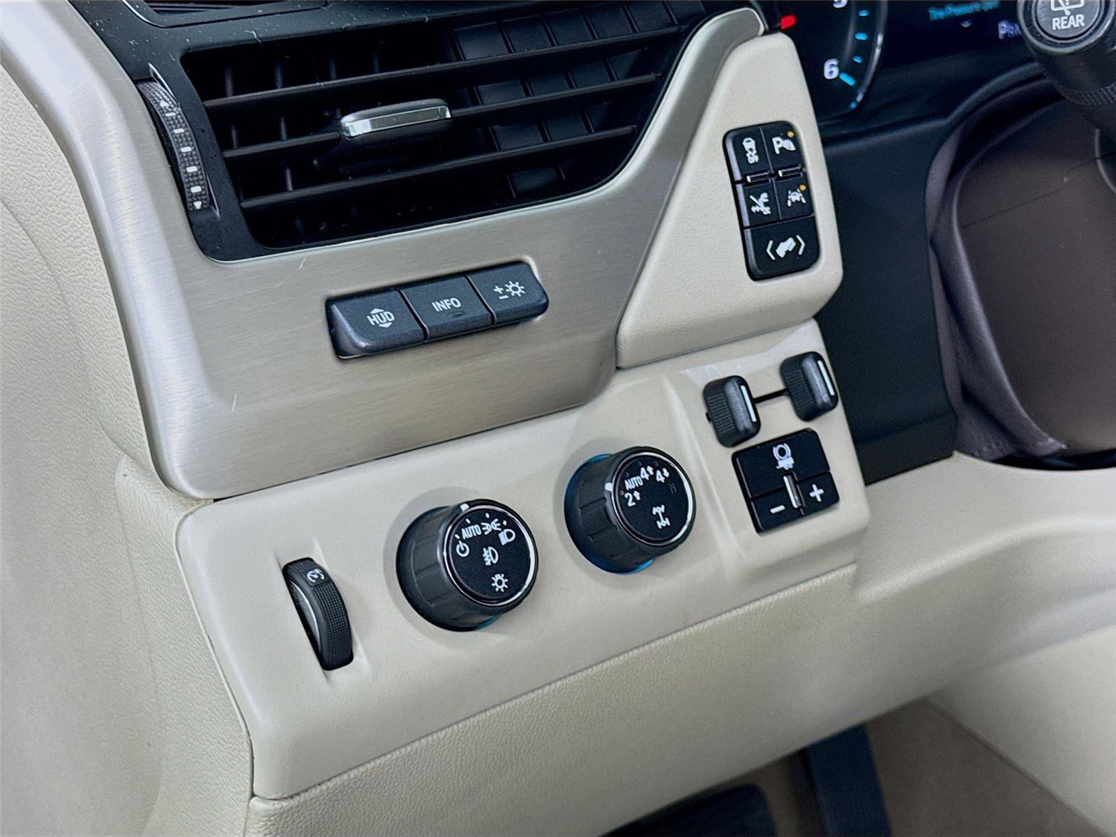 Used 2020 GMC Yukon XL Denali w/ Denali Ultimate Package image 7