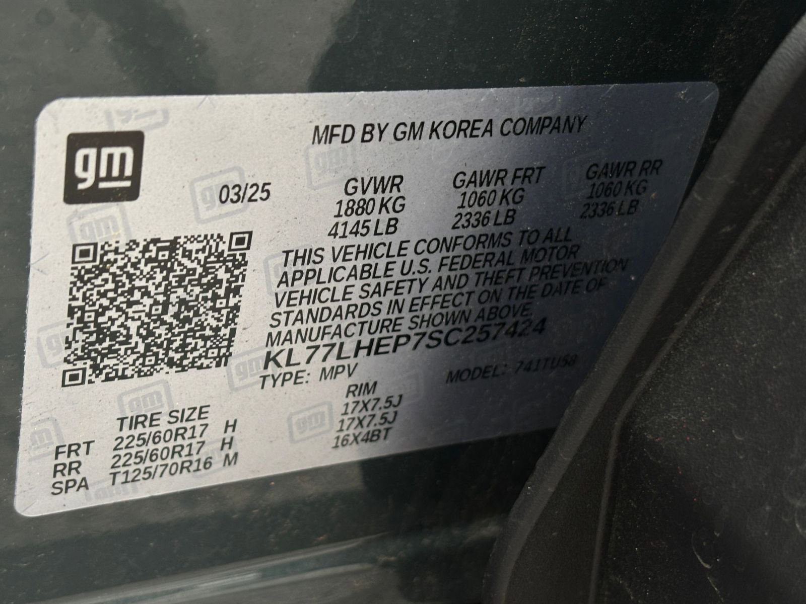 Used 2025 Chevrolet Trax LT w/ LT Convenience Package FWD image 32