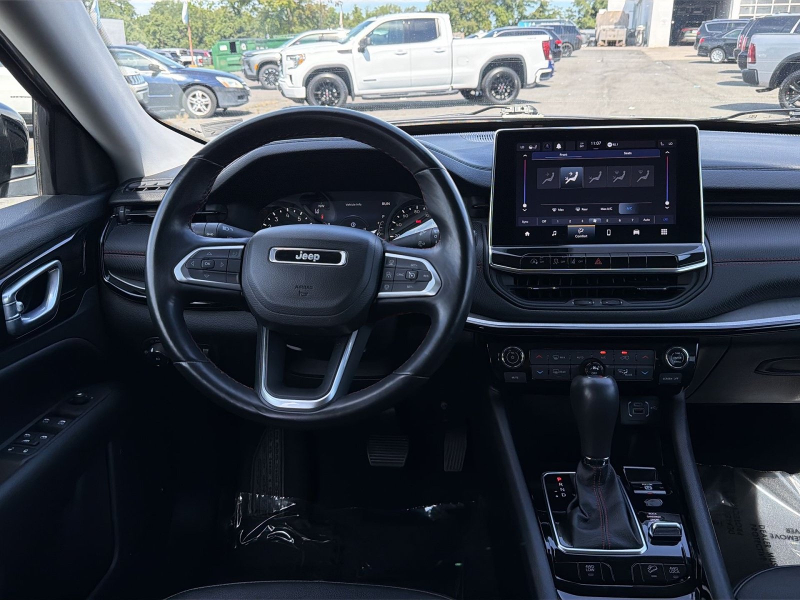 Used 2022 Jeep Compass Trailhawk w/ Trailhawk Convenience Group AWD/4WD image 16