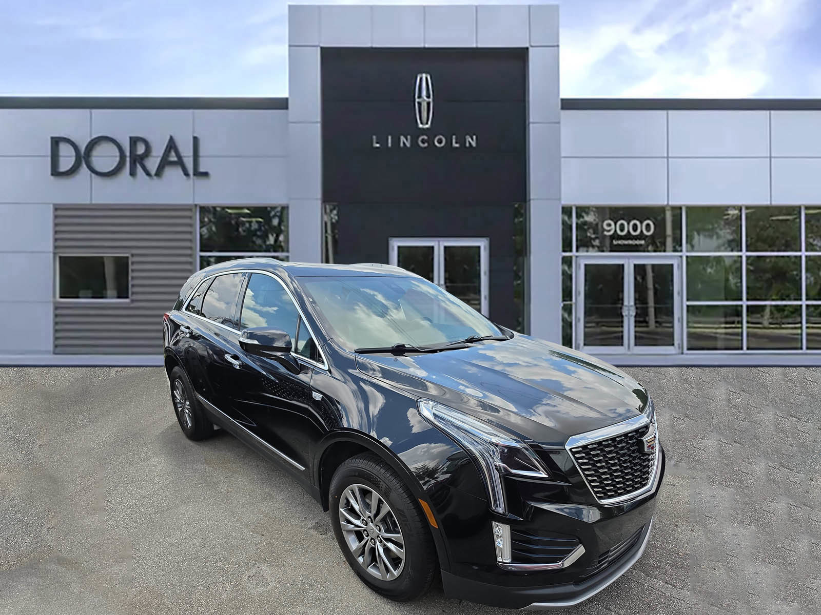 Used 2023 Cadillac XT5 Premium Luxury FWD image 1