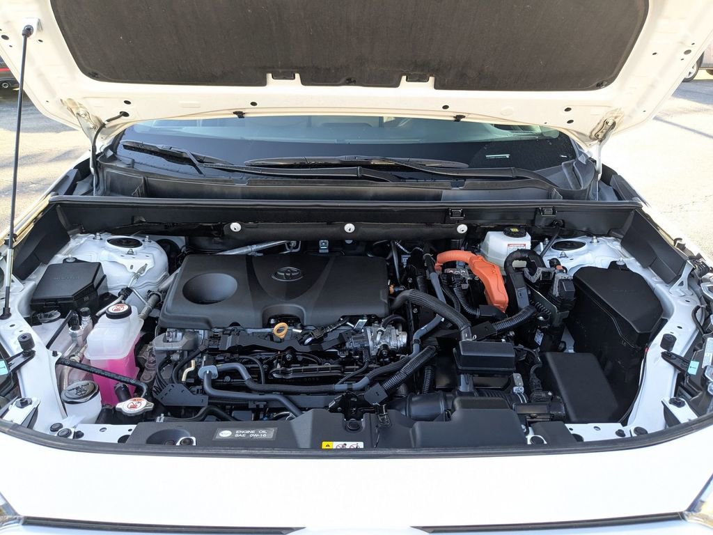 Used 2025 Toyota RAV4 XLE image 26