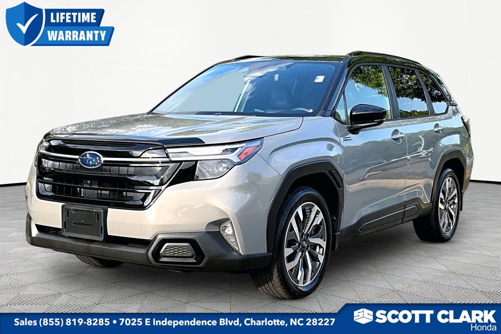 Used 2025 Subaru Forester Touring AWD/4WD image 3