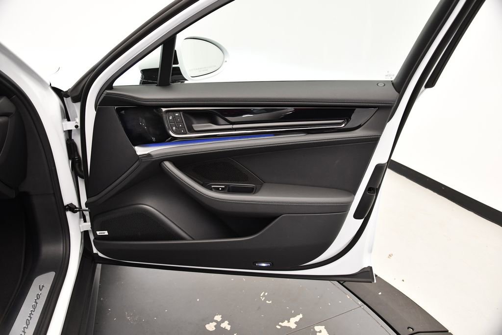 Certified 2024 Porsche Panamera 4 image 48