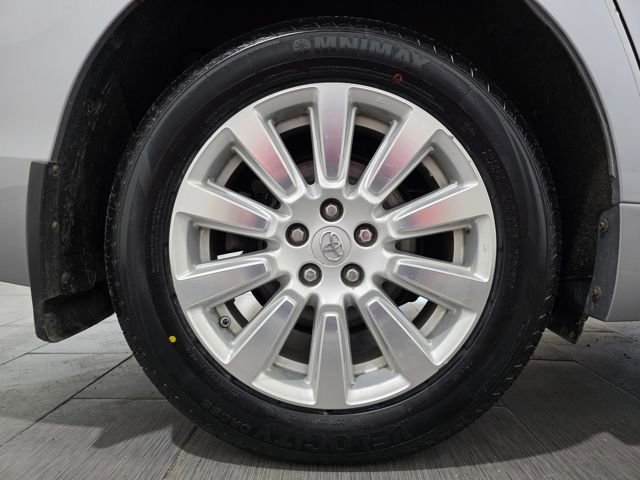 Used 2017 Toyota Sienna XLE w/ XLE Navigation Package image 25
