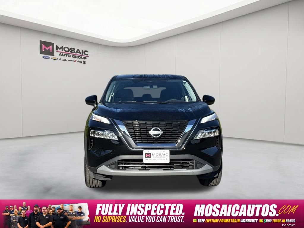 Used 2023 Nissan Rogue SV AWD/4WD image 2