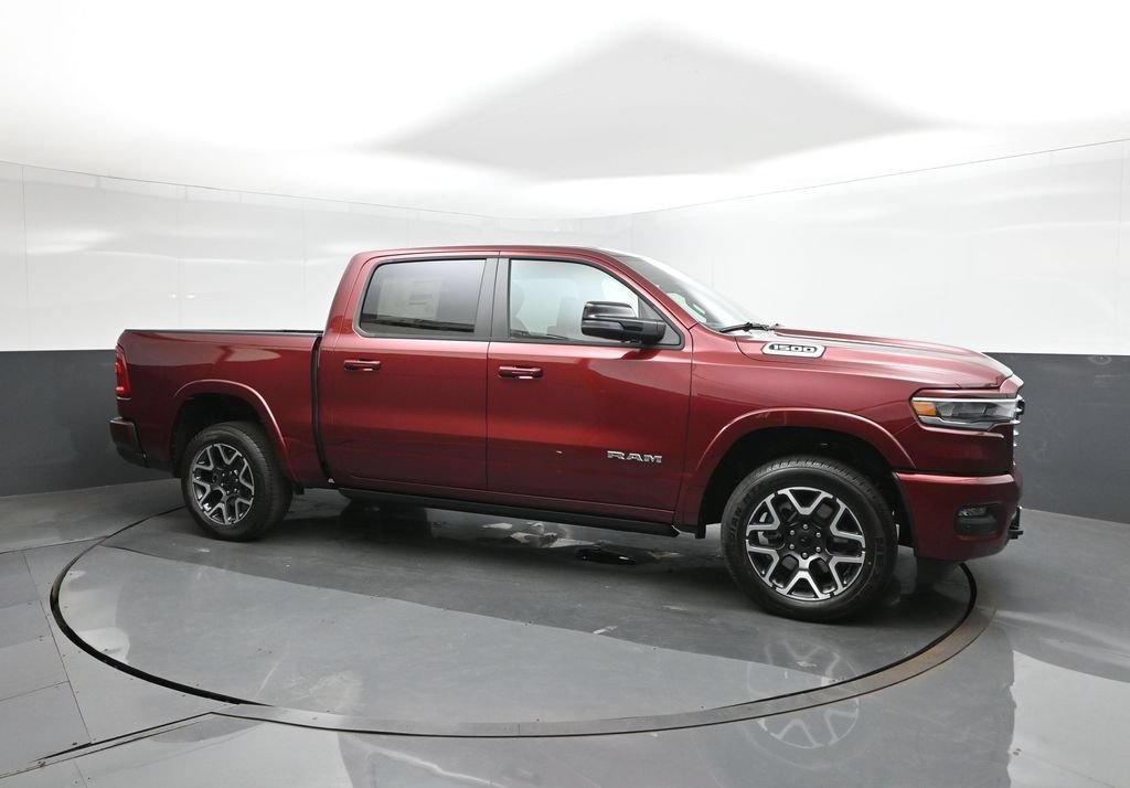 New 2026 RAM 1500 Laramie AWD/4WD image 17
