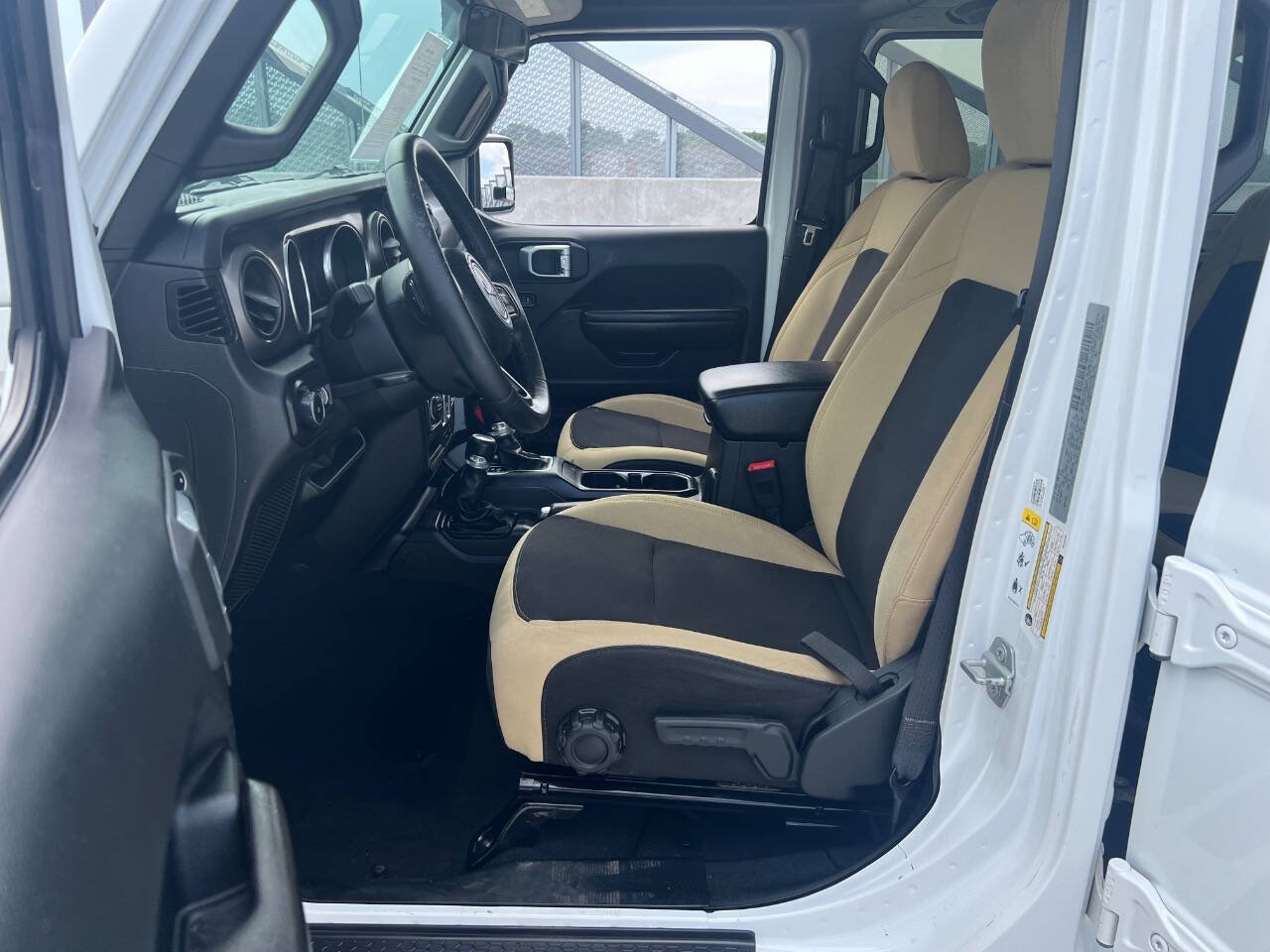 Used 2018 Jeep Wrangler Unlimited Sport S AWD/4WD image 19