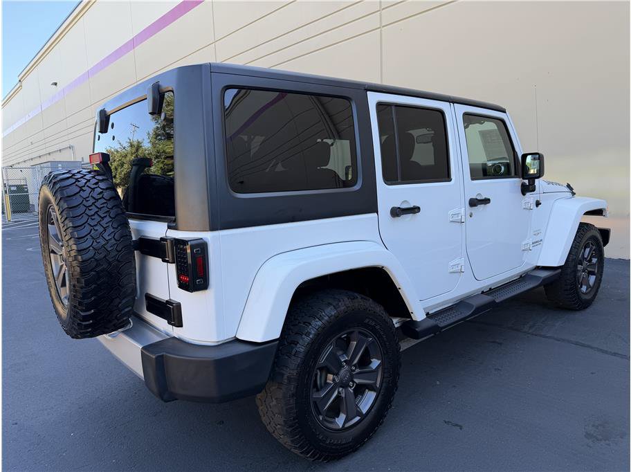 Used 2015 Jeep Wrangler Unlimited Sahara w/ Connectivity Group AWD/4WD image 38