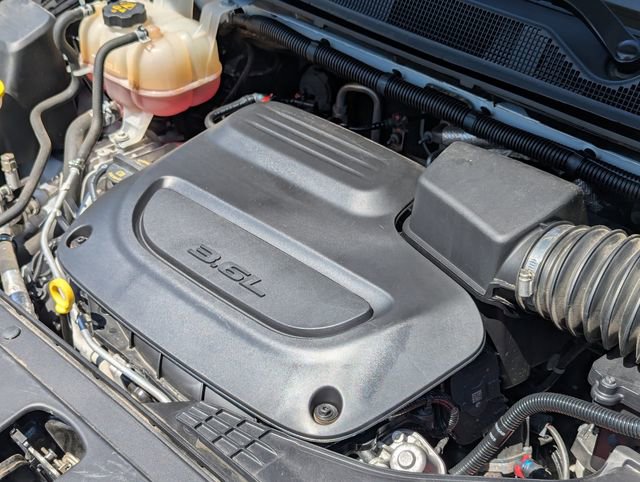 Used 2023 Chrysler Voyager LX FWD image 39
